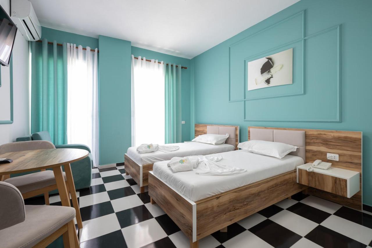 Compas Boutique Hotel Golem  Buitenkant foto