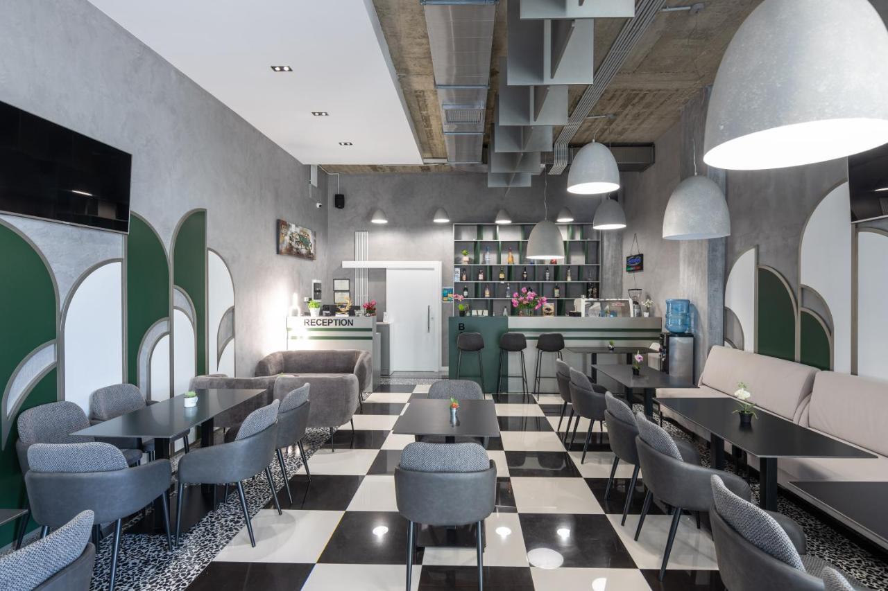 Compas Boutique Hotel Golem  Buitenkant foto