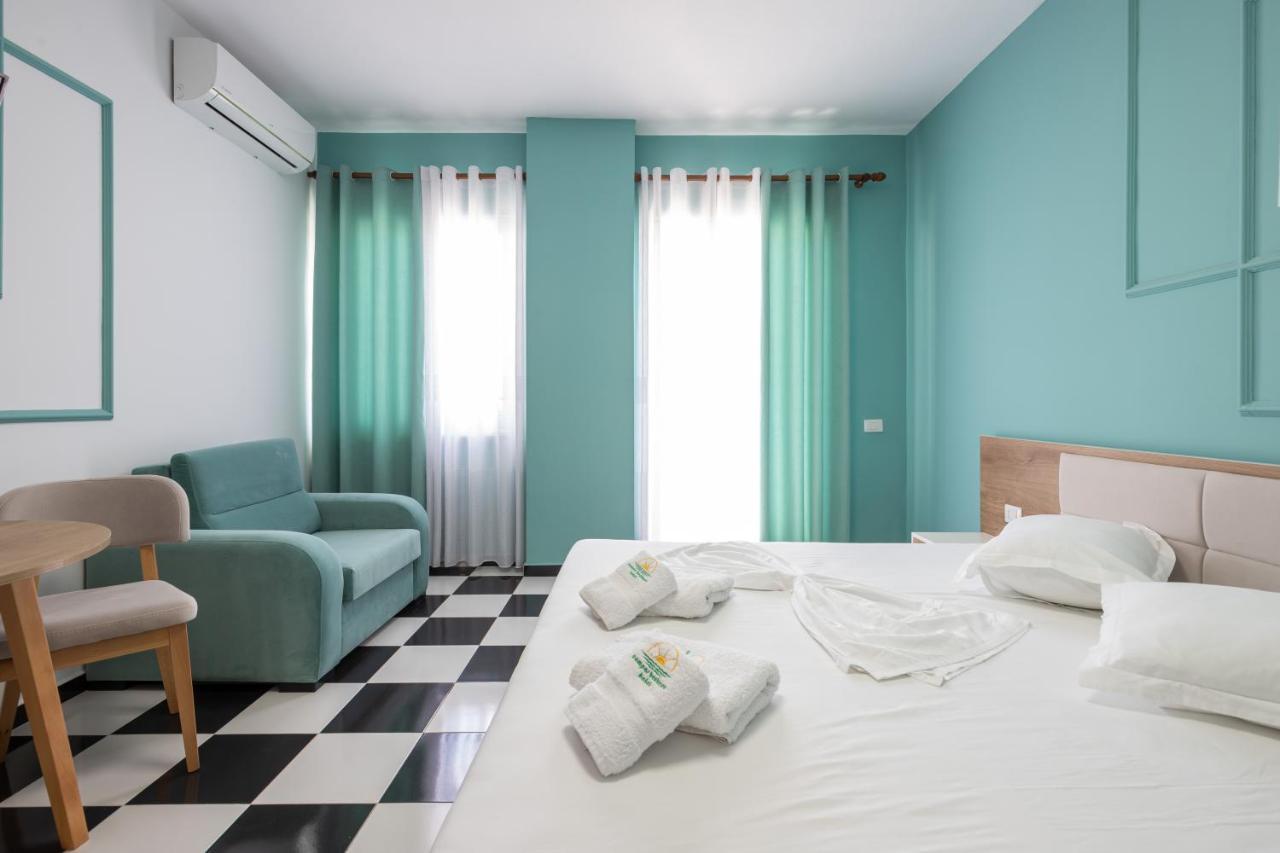 Compas Boutique Hotel Golem  Buitenkant foto
