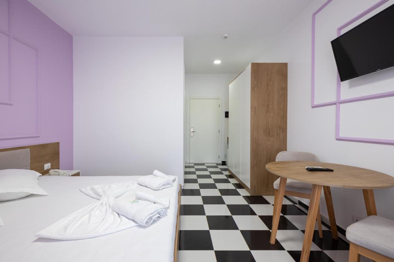Compas Boutique Hotel Golem  Buitenkant foto