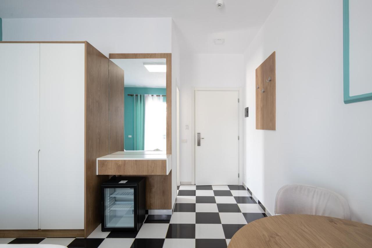 Compas Boutique Hotel Golem  Buitenkant foto