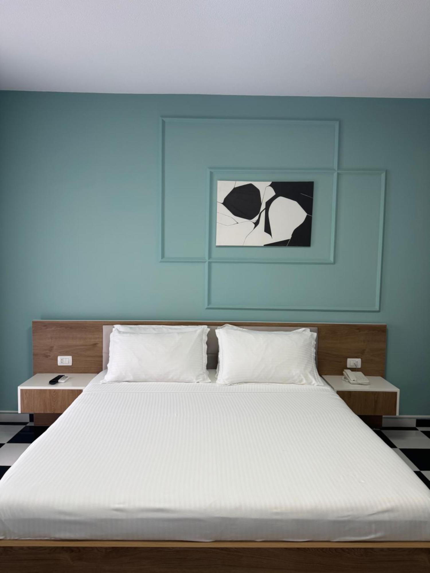 Compas Boutique Hotel Golem  Buitenkant foto