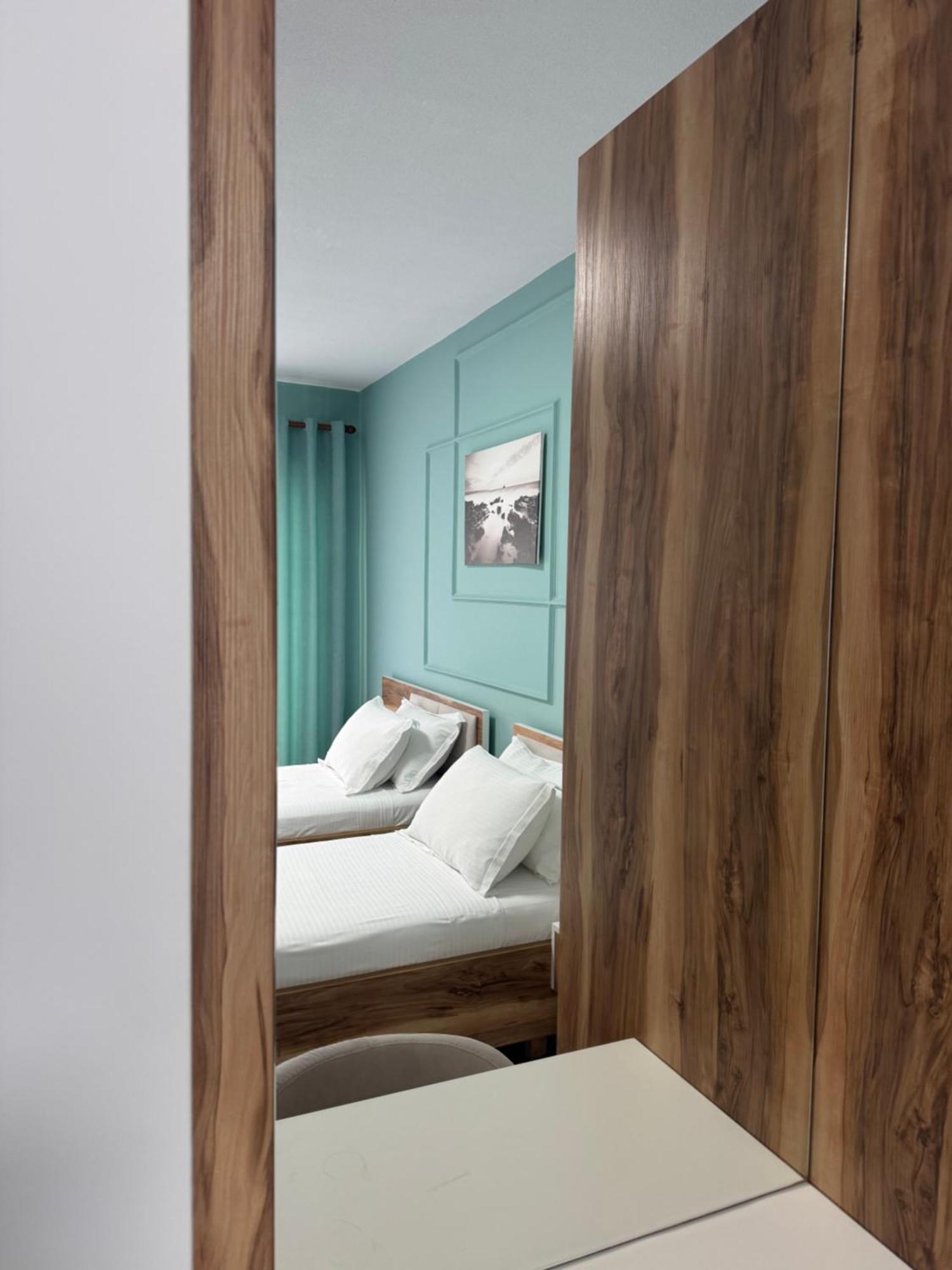 Compas Boutique Hotel Golem  Buitenkant foto