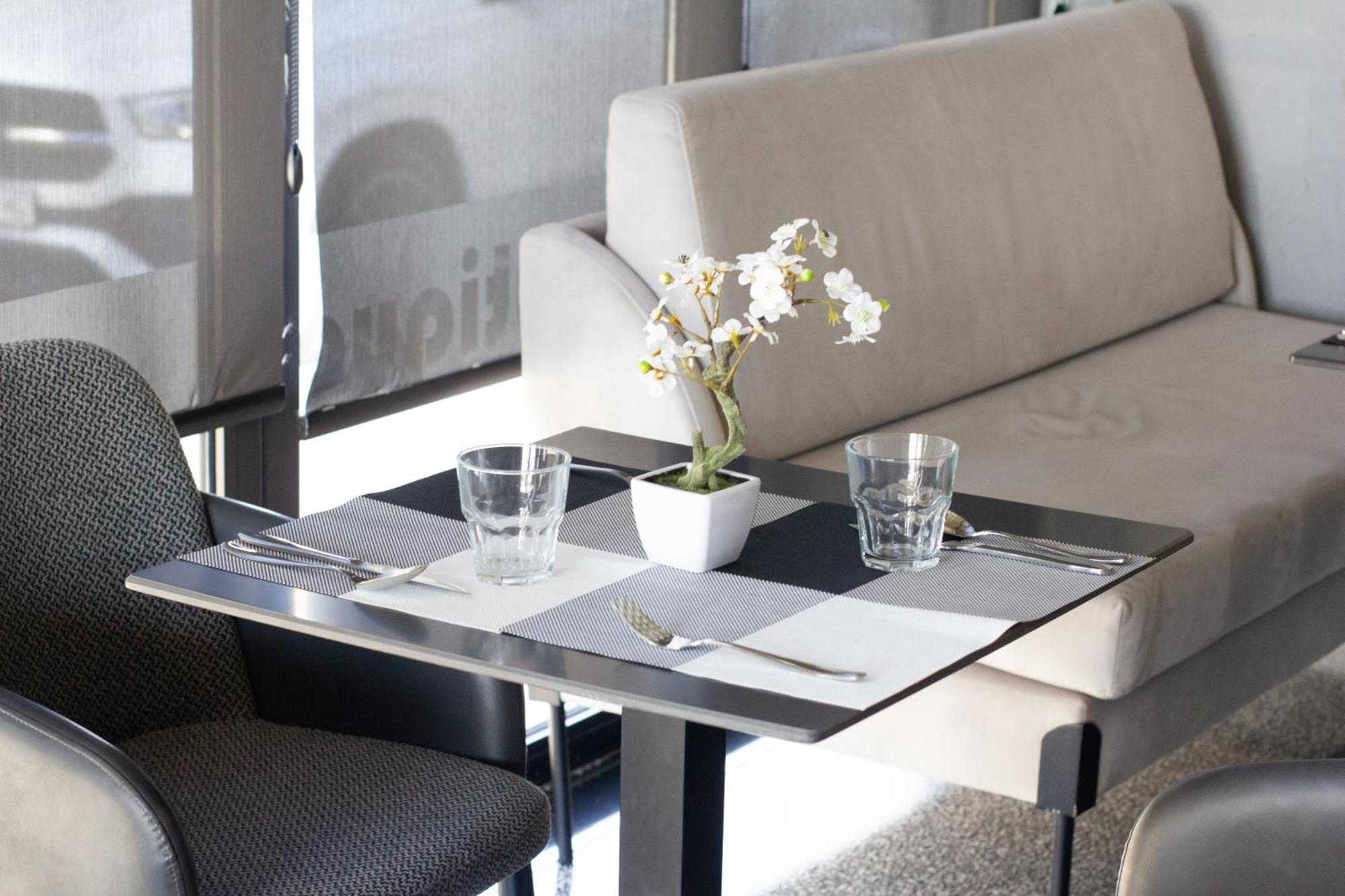 Compas Boutique Hotel Golem  Buitenkant foto