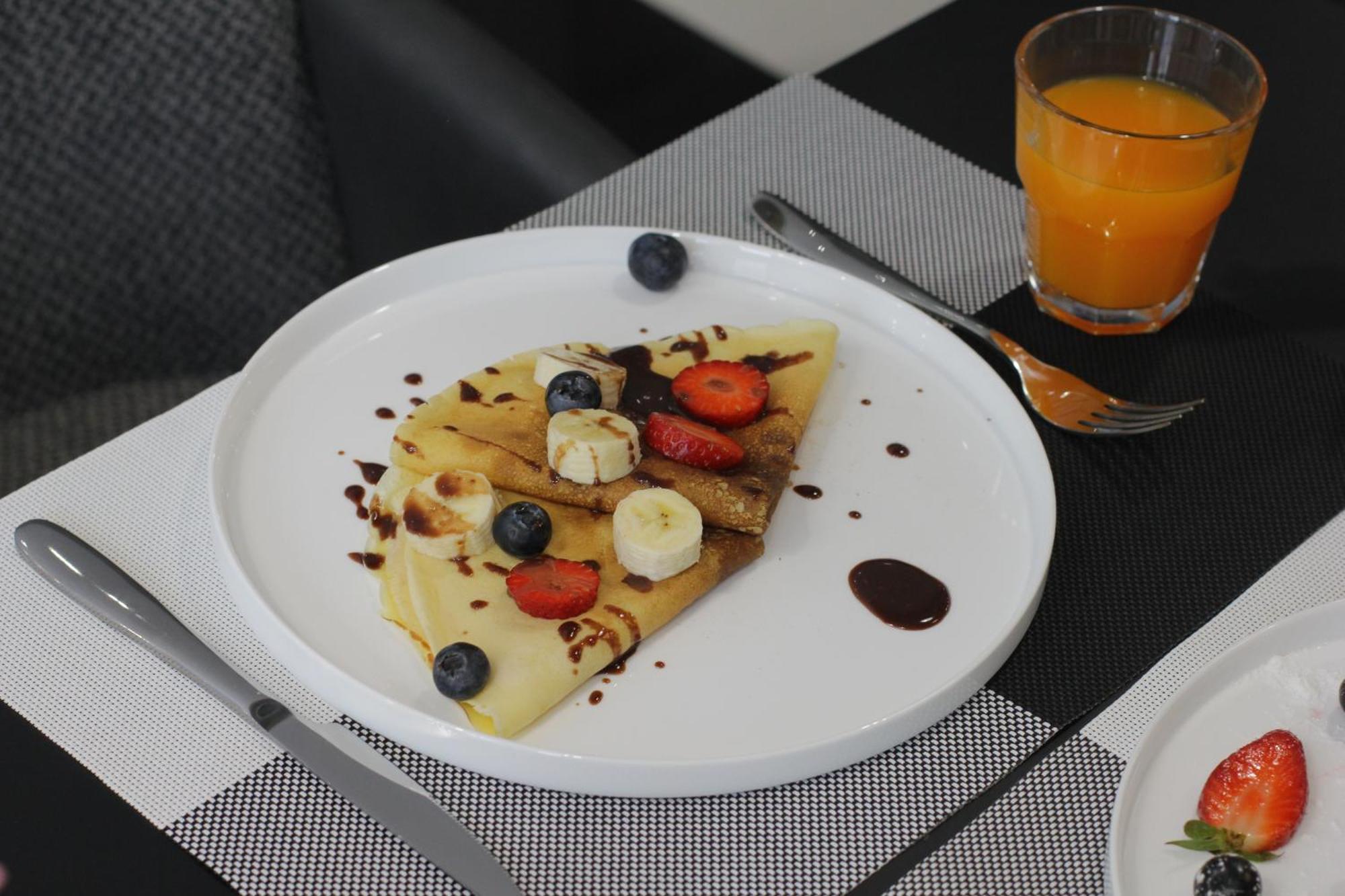 Compas Boutique Hotel Golem  Buitenkant foto